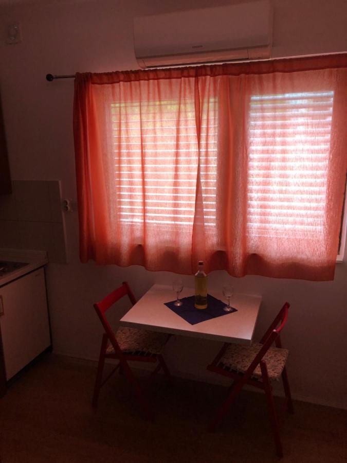 Centar 1 Private Room With Ensuite And Kitchenette Split Exterior photo